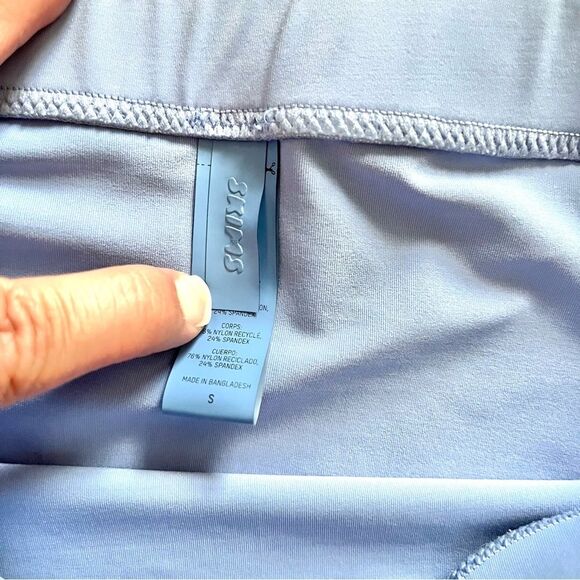 skims micro mini skirt swim collection pastel purple lavender size small pull on - Picture 4 of 4